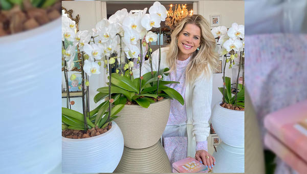 Karina Bacchi é uma das artistas brasileiras que posaram nuas, se arrependeram e se converteram