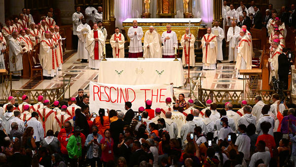 Pope-Francis-celebrates-Mass-at-the-National-Shrine-of-Sainte-Anne-de-Beaupré-in-Quebec-AFP