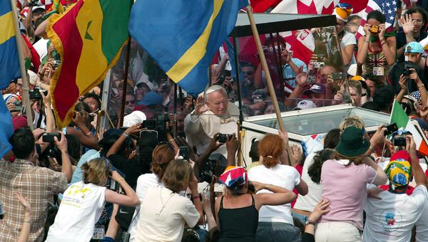 Pope-John-Paul-II-welcoming-ceremony-in-Toronto-Canada-AFP