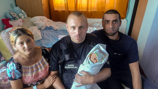 ochroniarz odebrał poród