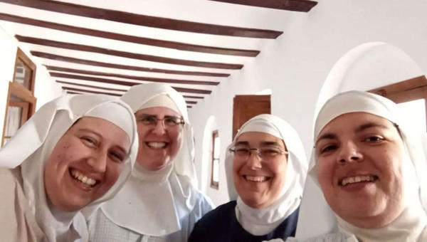 NUNS