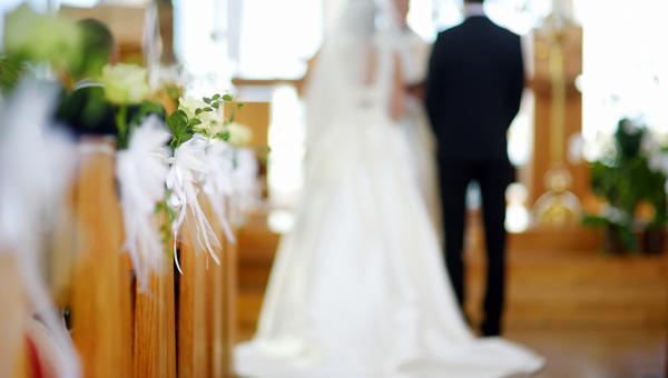 Noivos na igreja