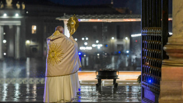 The-10-gestures-of-Pope-Francis-that-shed-light-on-his-pontificate-AFP