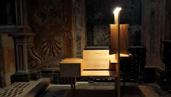 Confesionario en la catedral de Santiago. Premio de arquitectura