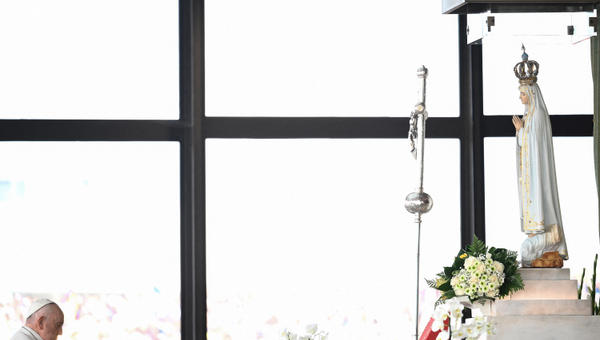 Pope-Francis-Holy-Rosary-prayer-Chapel-of-Apparitions-Sanctuary-of-Our-Lady-of-Fatima
