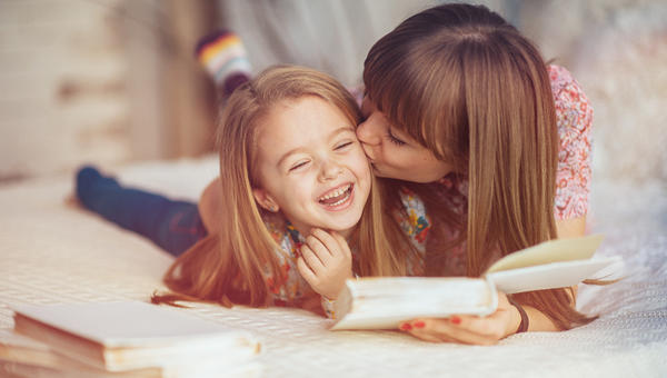 mom-child-book-read-kiss-love