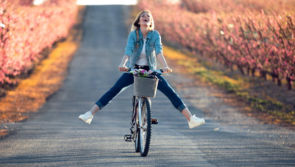 VELO-shutterstock_1629505678