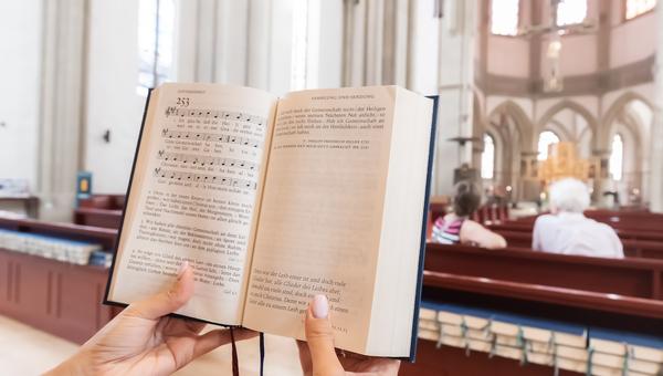 songs liturgy mass hymnal singing