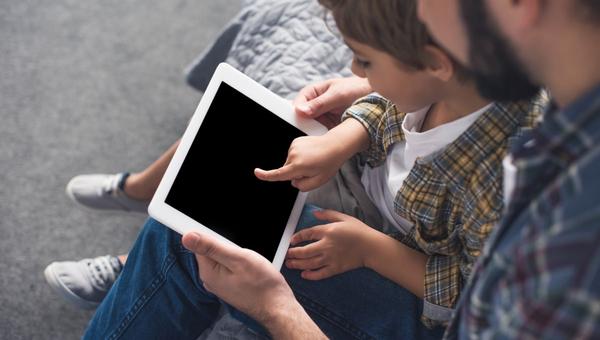 uso de pantallas con los hijos
