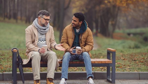 friends-talking-in-the-park