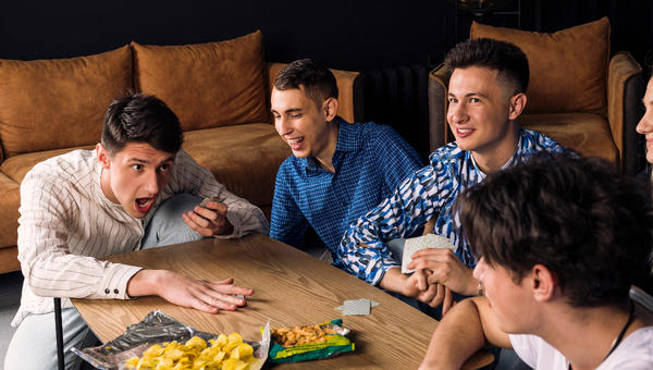 men-friends-card-games-