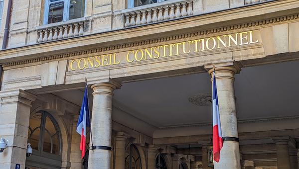 CONSEIL-CONSTITUTIONNEL-shutterstock