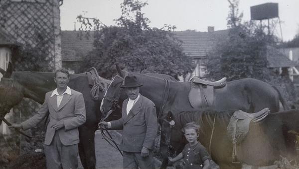 Photo of Jean-Jaques Chatel (7 yrs old) with his grandfather and uncle and horses
