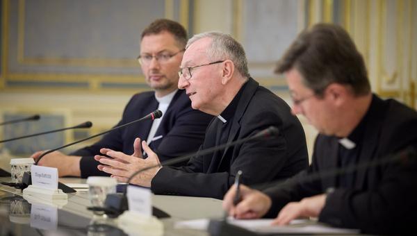Cardenal Pietro Parolin en Ucrania