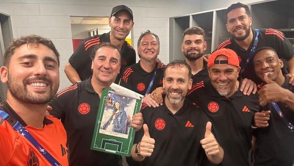 Néstor Lorenzo, de la selección de futbol de Colombia devoto de la Virgen