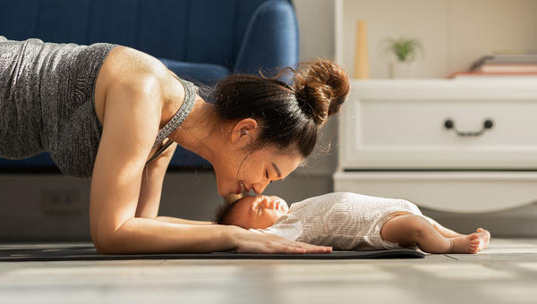 exercise-athlete-mom-baby-