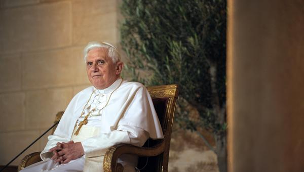 Benedykt XVI w Kolegium Bernardynów w Paryżu