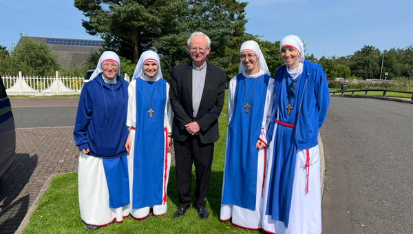 community-st-andrew-sisters-