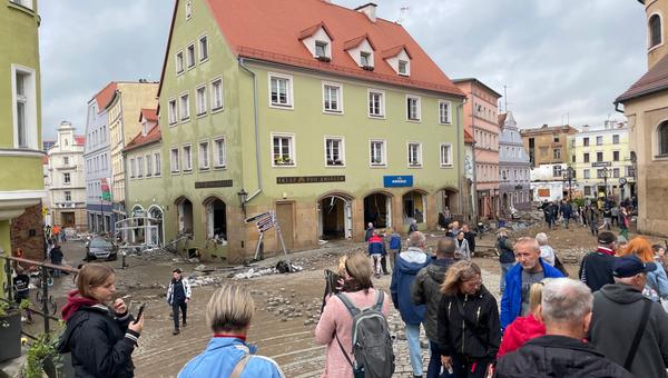 Kłodzko zniszczone powodzią