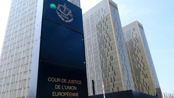 Cour-de-justice-de-lUnion-europeenne-shutterstock