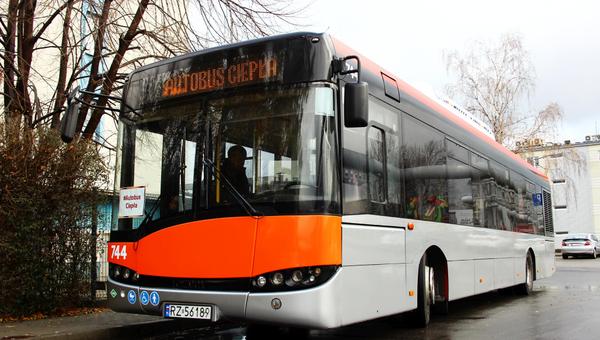 Autobus Ciepła