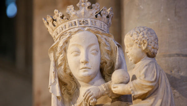 Vierge au pilier, sculpture, Vierge couronnée, statue de pierre, Jésus enfant , portrait, couronne