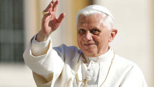 BENOIT-XVI-PAPE-shutterstock