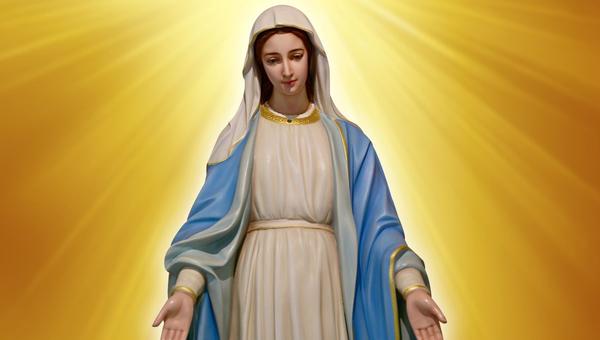 La Virgen María aleja de las herejías