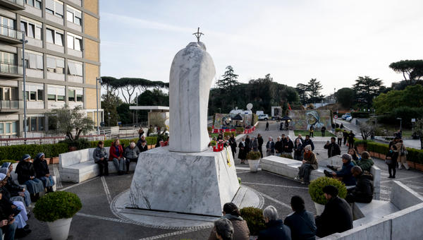 POPE-HEALTH-GEMELLI-HOSPITAL