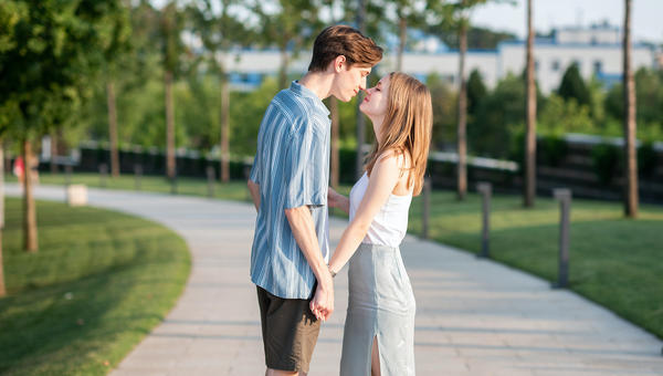 teenager-couple