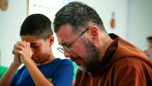 Frei peregrina para perdi cura