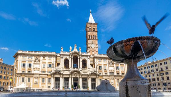 BASILIQUE-SAINTE-MARIE-MAJEURE-VATICAN-shutterstock