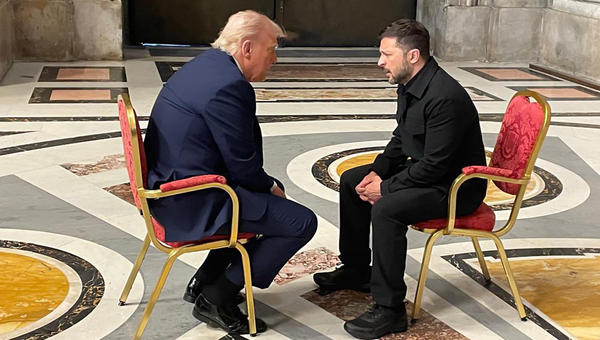Ukraine's President Volodymyr Zelensky meets with US President Donald Trump