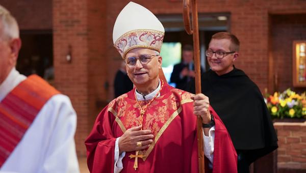 Cardinal-Prevost-at-St-Jude-Parish-01