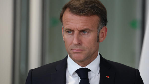 Emmanuel Macron rend hommage au cardinal Vingt-Trois