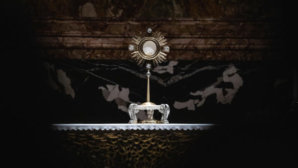 eucharistic-adoration-penitential-liturgy-jubilee-digital-missionaries -catholic-influencers