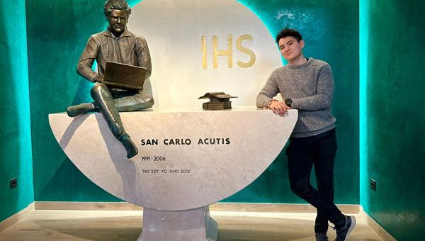 carlo acutis escultura en españa sebastian-Sanchez