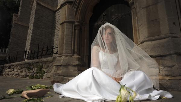 unhappy-bride-not-married