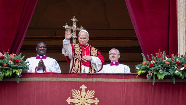 pope-leo-xiv-Christmas-urbi-et-orbi-st.-peters-square
