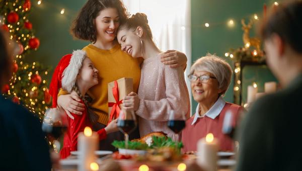 familia - navidad - regalos