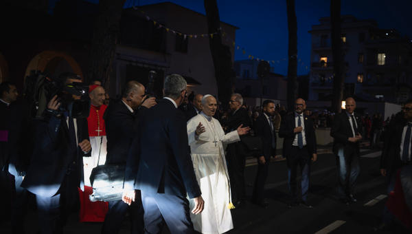 pope-leo-xiv-sacred-heart-of-jesus-parish-ponte-mammolo-rome