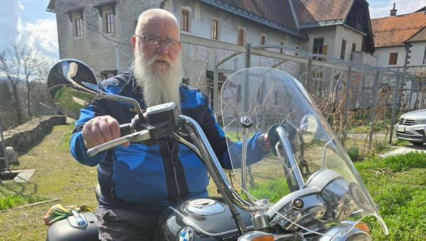 p. Niko Žvokelj
