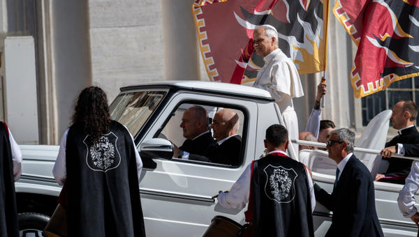 pope-leo-xiv-general-audience-st-peters-square-vatican