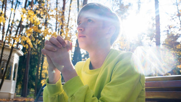 boy praying