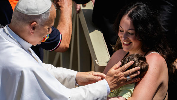 pope-leo-xiv-angelus-castel-gandolfo