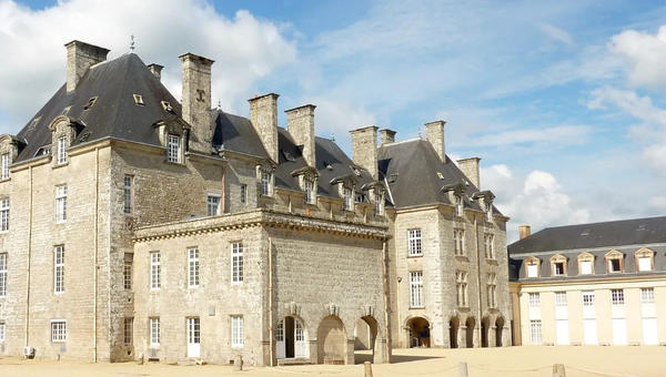 Château de Pontcalec (Morbihan) - domaine des dominicaines du Saint-Esprit