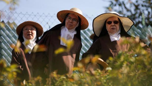 carmelite-nuns-attend-pope-leo-xiv-mass-prairie-shrine-our-lady-lourdes-france-september-27-2026