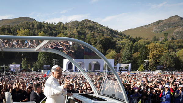pope-leo-xiv-waves-worshippers-papamobile-arrives-mass-prairie-shrine-our-lady-lourdes-france-september-27-2026