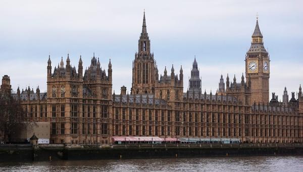 Une proposition de loi visant à légaliser l'aide à mourir en Angleterre et au Pays de Galles a été rejetée le 11 septembre 2026 par les députés britanniques, à l'issue de quatre heures de débats chargés d'émotion.