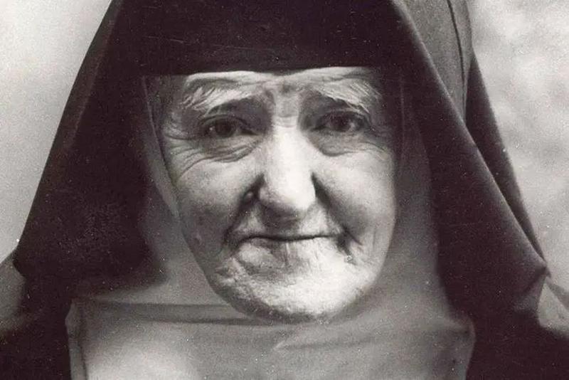 Santa Teresita, Leonia, hermana, difícil